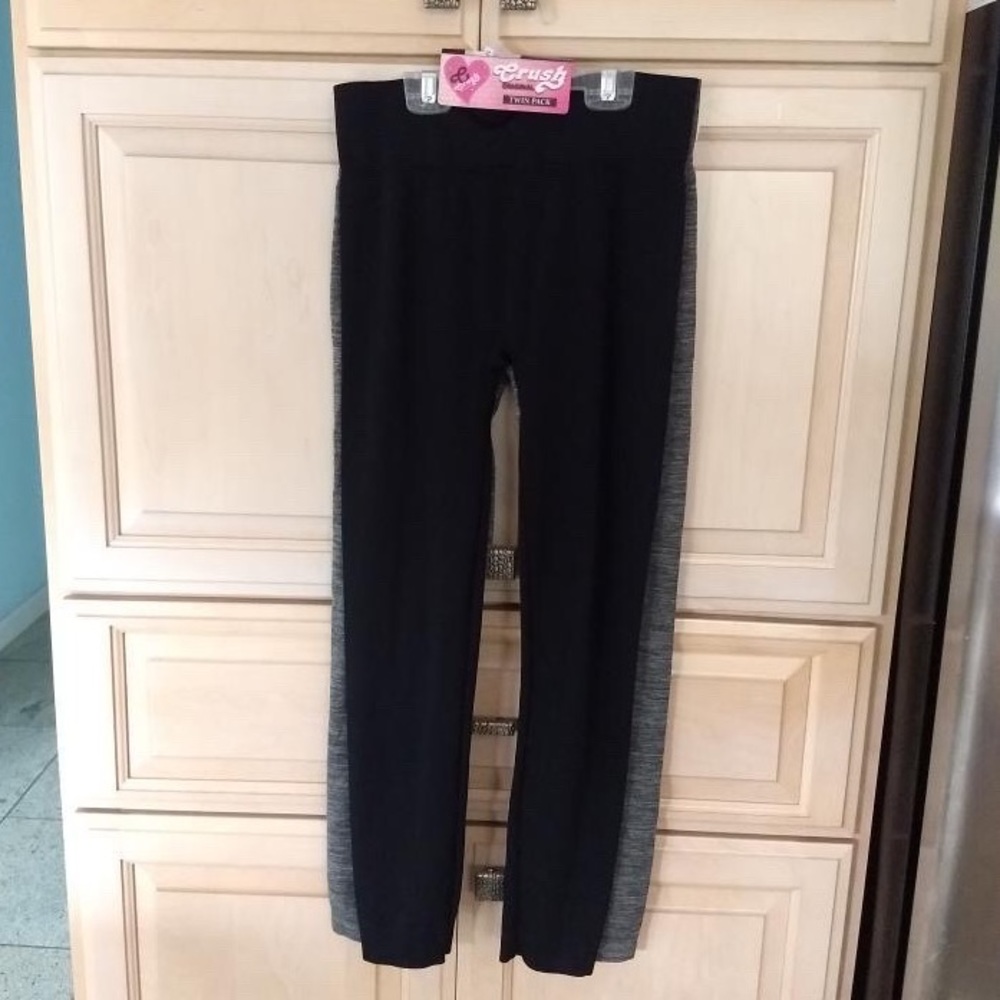 ๐ Crush: Black & Grey Leggings (2 Pairs) - Picture 2 of 2